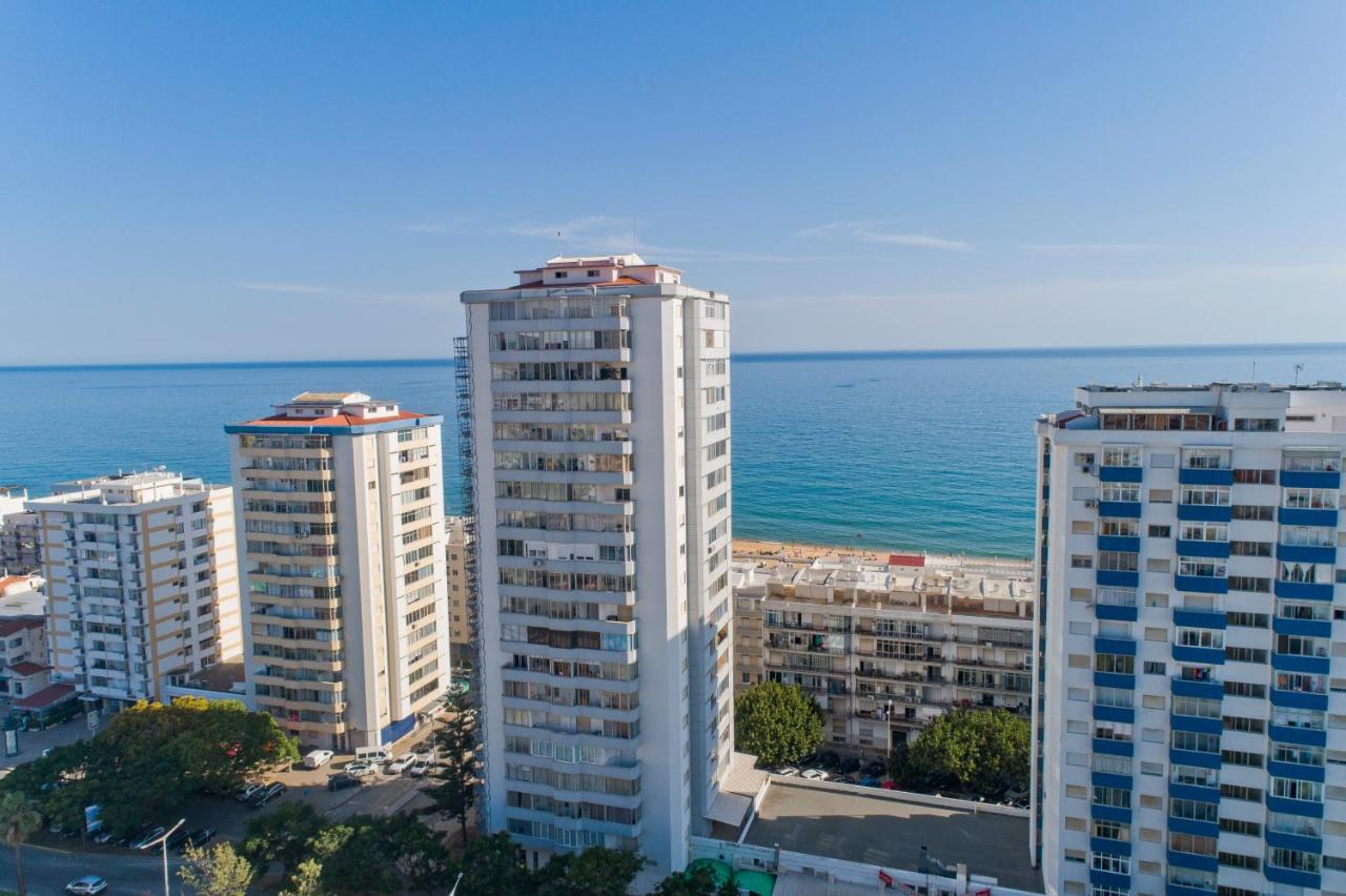Seaview Penthouse In Algarve With Spacious Terrace Quarteira Esterno foto